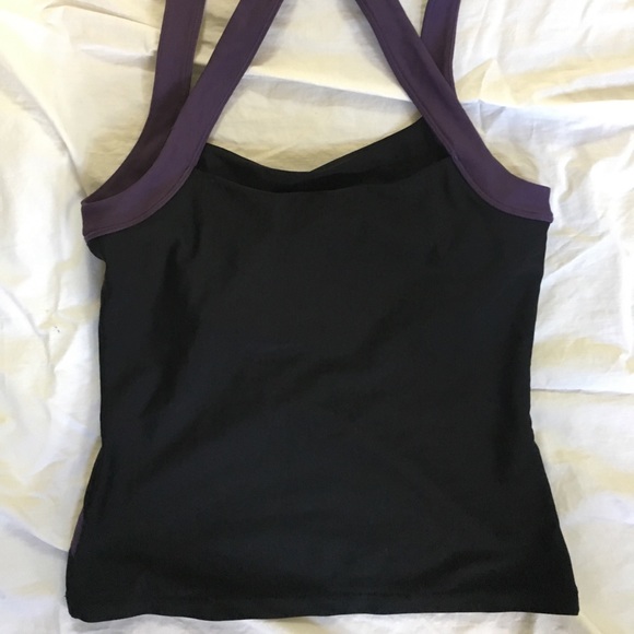 FILA Athletic Top - Picture 2 of 2